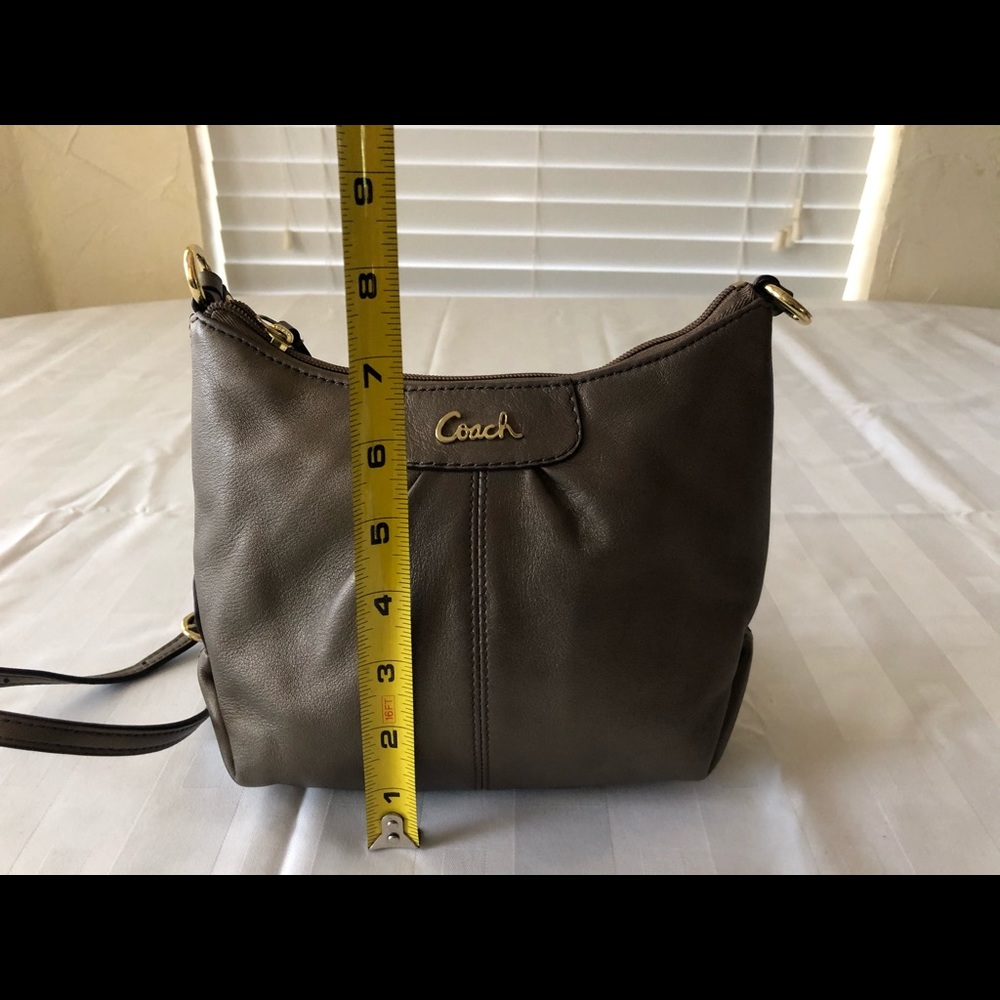 Coach crossbody - Picture 2 of 6